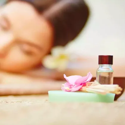 Kadınlar için Aromaterapi Rehberi: Doğal Yöntemlerle Rahatlamak